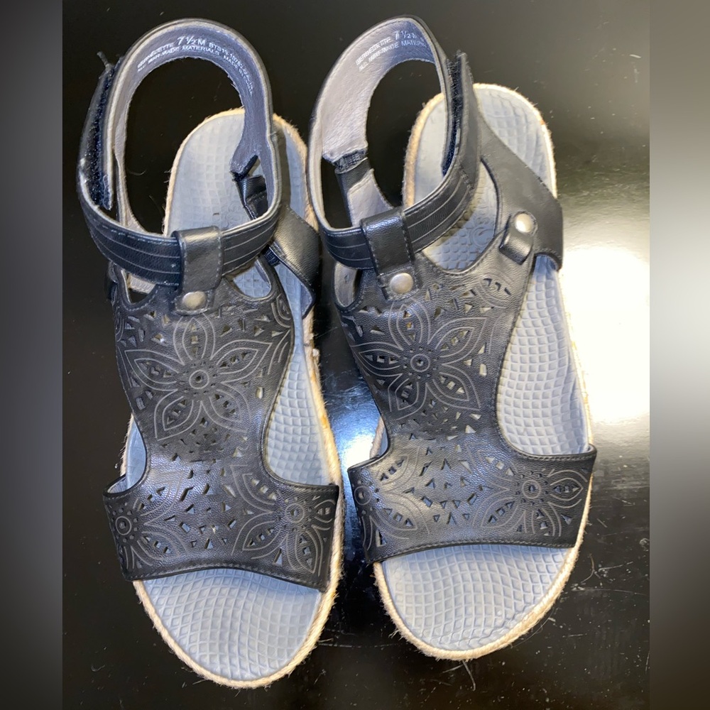 Baretrap sandals